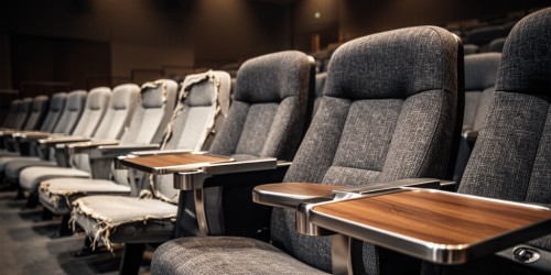 Quanto custam cadeiras para auditório e o que muda no valor